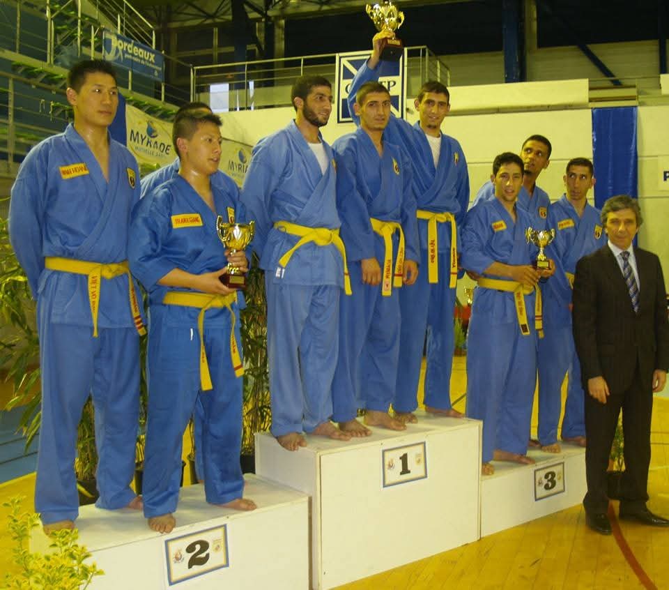 Team first-place podium — Bordeaux, France