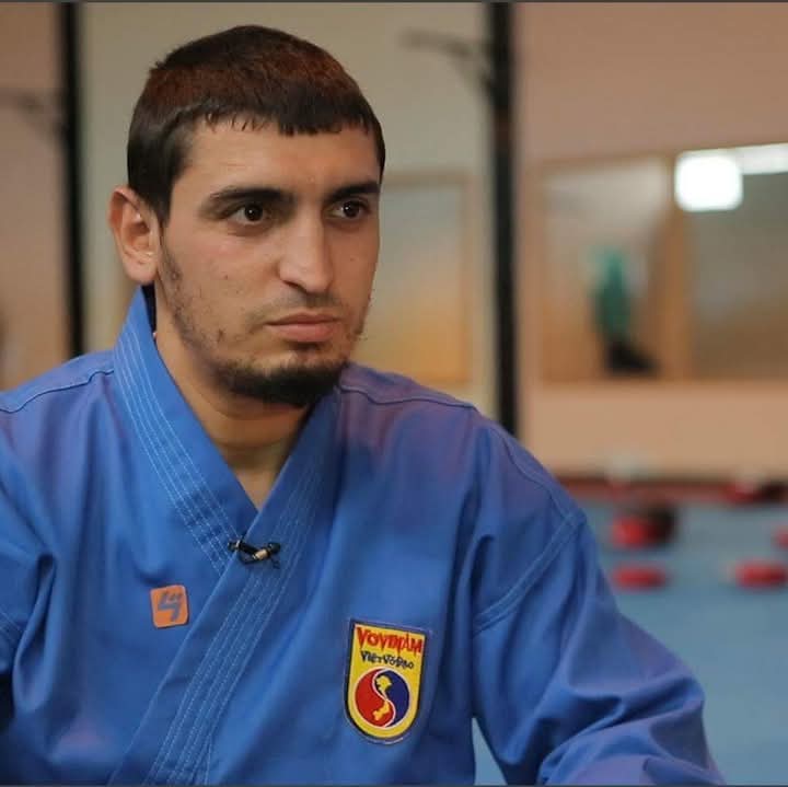 Master Redouane Guendouzi in blue Vovinam gi